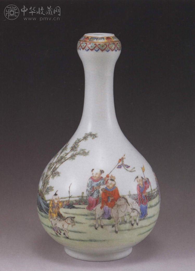 民国 粉彩婴戏蒜头瓶