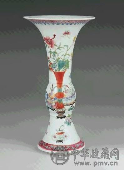 民国 粉彩博古图花觚