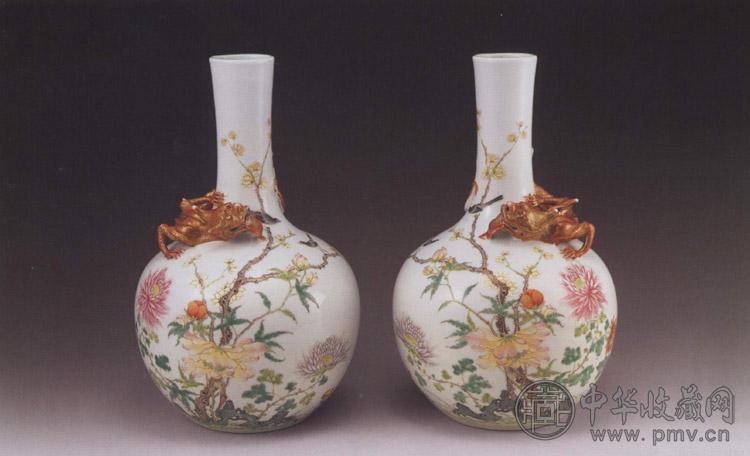 民国 粉彩花卉雕螭龙天球瓶(2件)