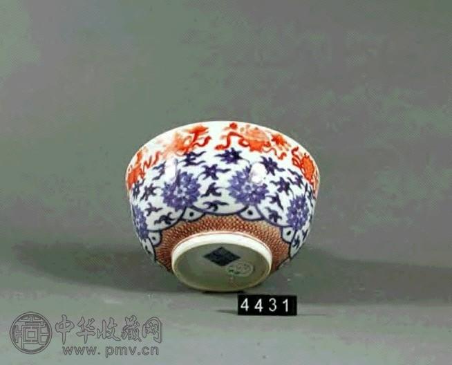 民国 青花矾红八宝碗