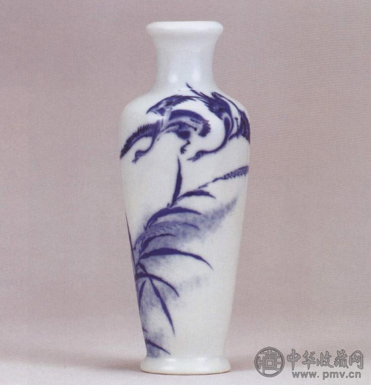 民国 王步绘青花芦雁图瓶