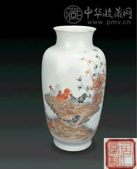 民国 墨彩矾红描金锦鸡竹石图瓶
