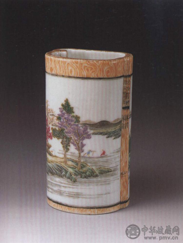 民国 粉彩山水书卷式笔筒