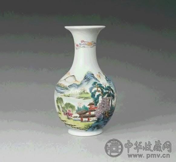 民国 粉彩山水楼阁瓶