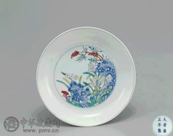 清 雍正 斗彩洞石花卉纹盘