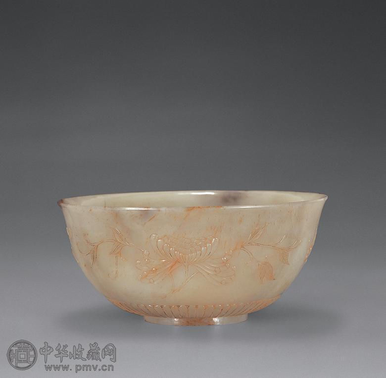 清 玉雕折枝菊纹碗