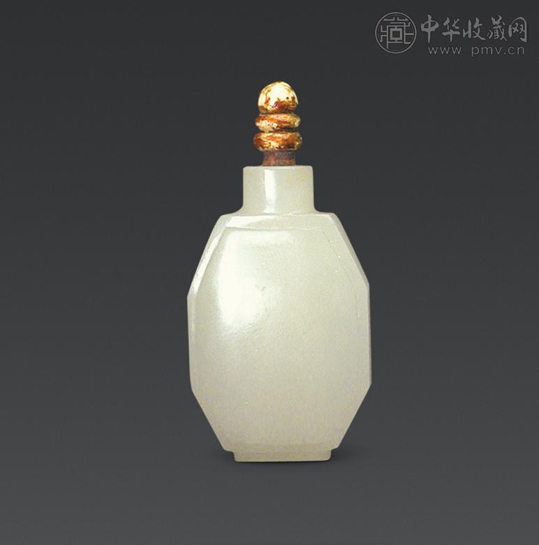 清 玉雕鼻烟壶