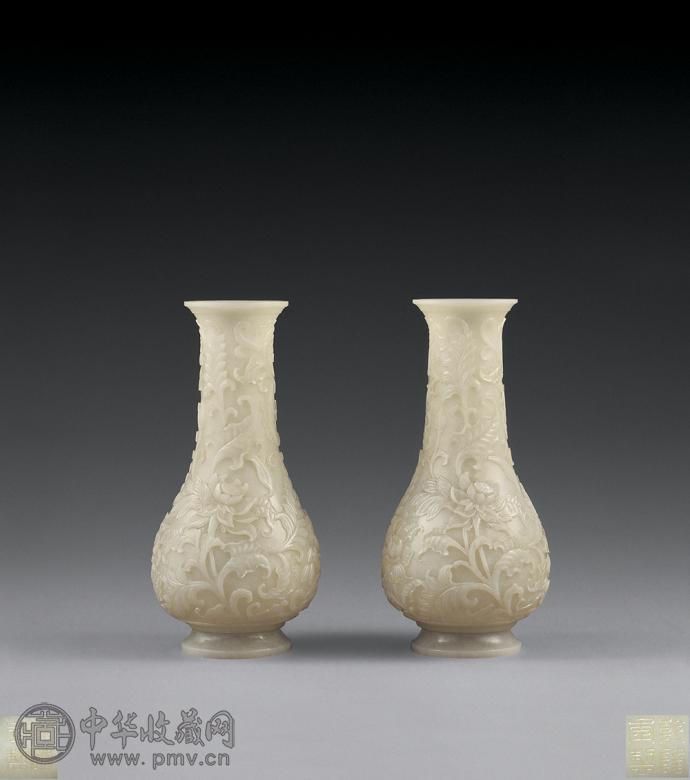清 白玉“西番莲”花瓶(1对)