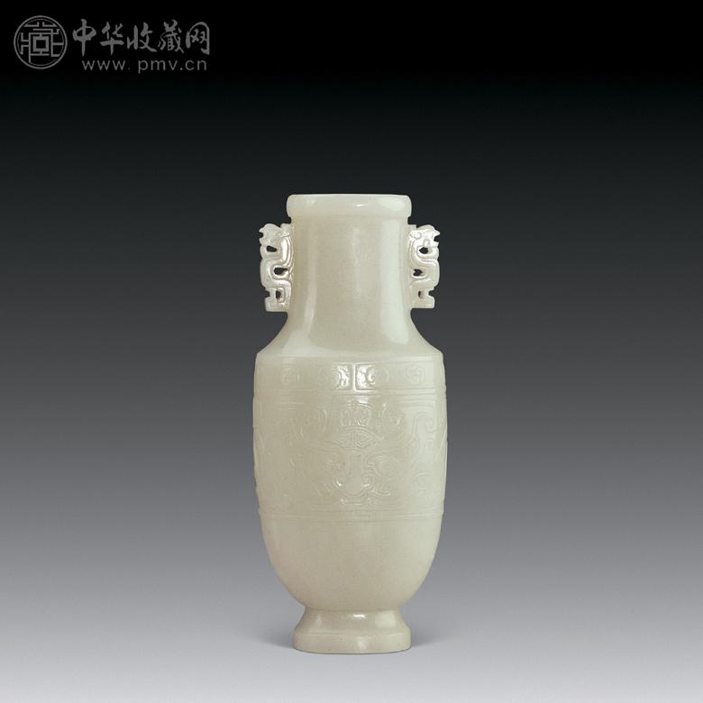 清初 玉兽面纹瓶