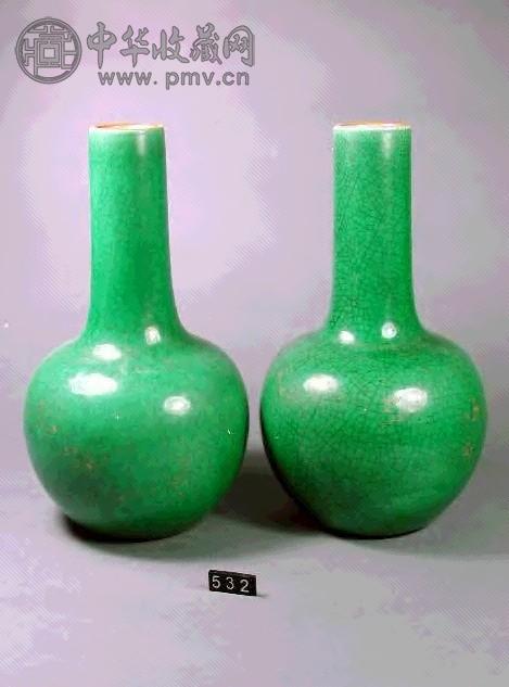 民国 绿釉天球瓶(2件)