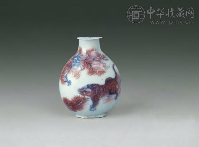 清道光 青花釉里红龙虎斗烟壶