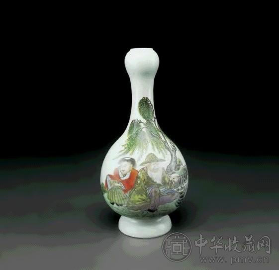 民国 粉彩人物蒜头瓶
