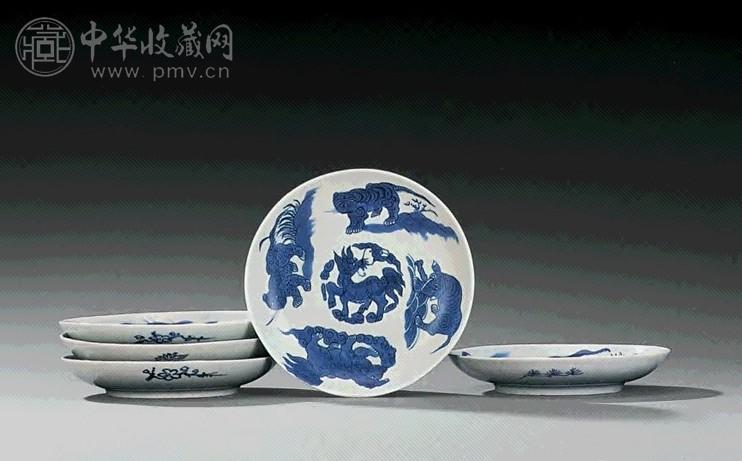 清顺治 青花瑞兽纹盘 五件