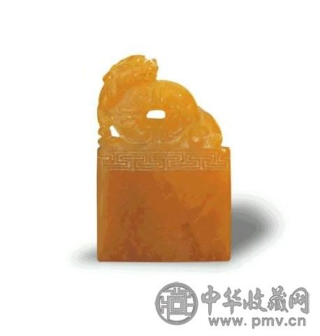 清 田黄雕瑞兽钮印章料