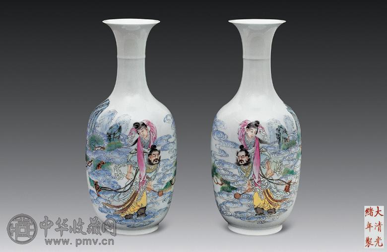 清光绪 粉彩钟馗嫁妹瓶(1对)