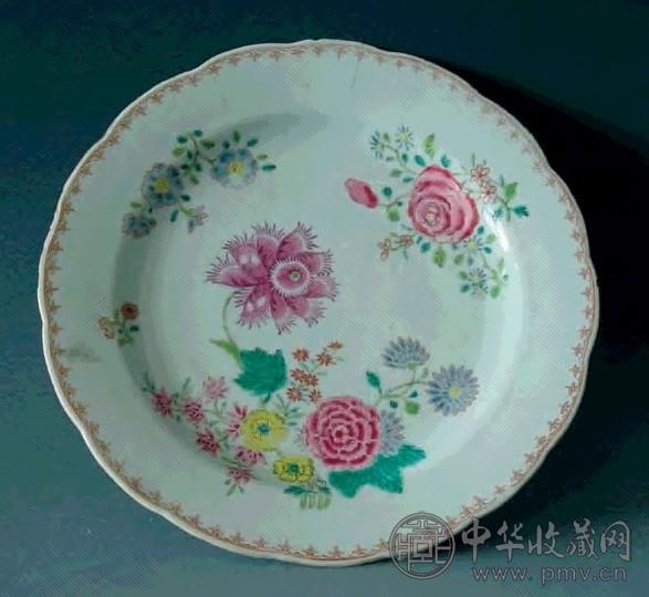清乾隆 粉彩花卉纹碟