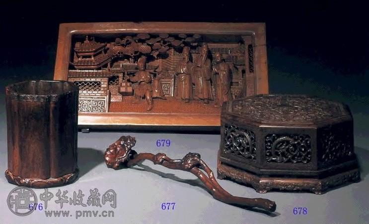 明末 黄花梨葵口笔筒