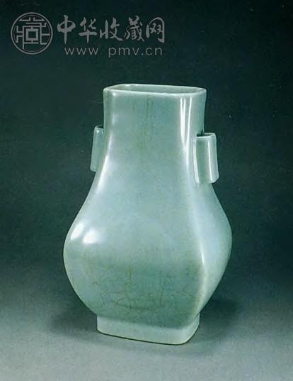 清光绪 粉青釉穿带瓶