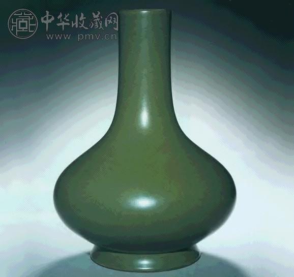 清乾隆 茶叶末釉长颈瓶