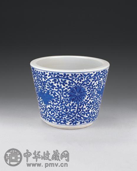 清 青花缠枝莲花盆