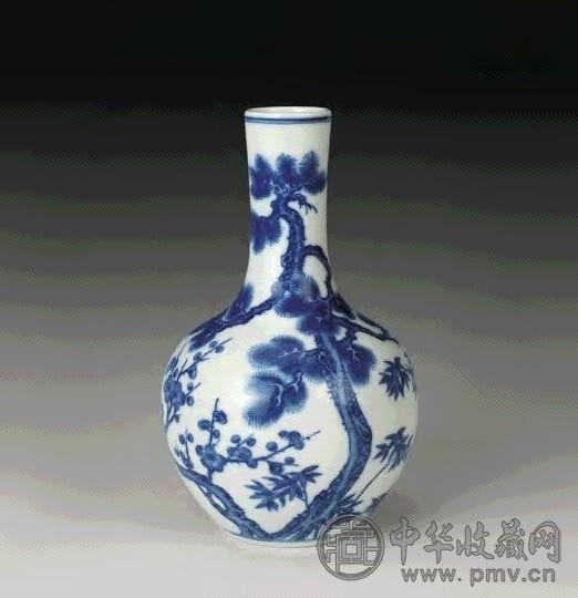 清道光 青花松竹梅纹小天球瓶