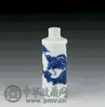 清 青花云龙纹鼻烟壶