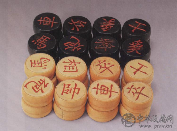 清 象牙牛角双色象棋