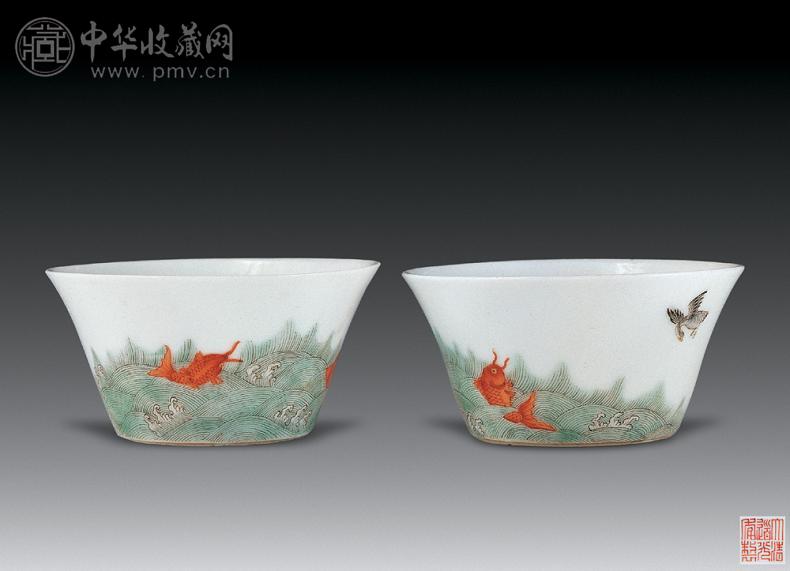 清道光 粉彩海水红鱼杯(2件)