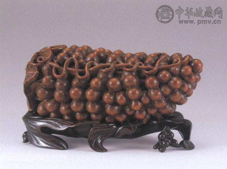 清中期 竹雕葡萄摆件