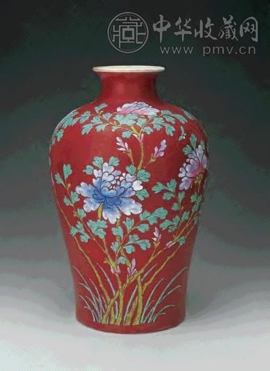 清光绪 霁红粉彩花卉纹梅瓶