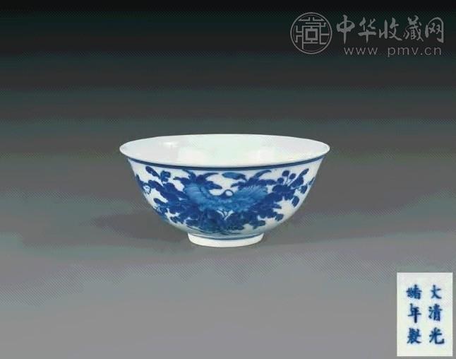 清光绪 青花菊花纹小碗