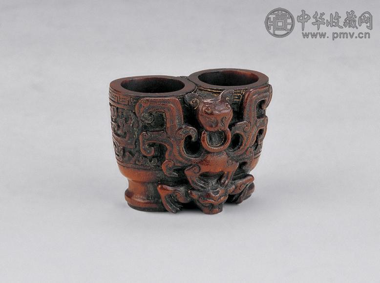 清中期 犀角雕螭龙杯