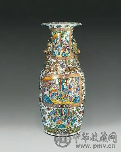 清同治 广彩加金开光人物盘螭大瓶