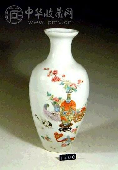 民国 粉彩花卉瓶