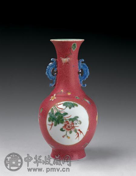 民国 胭脂水轧道开光花卉纹瓶