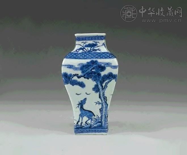 清乾隆 青花松鹿纹壁瓶