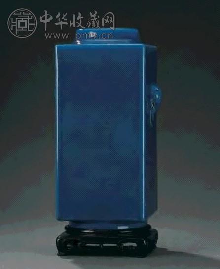 清乾隆 粉蓝釉双象耳琮式瓶