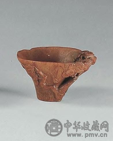 清 犀角雕松树纹杯