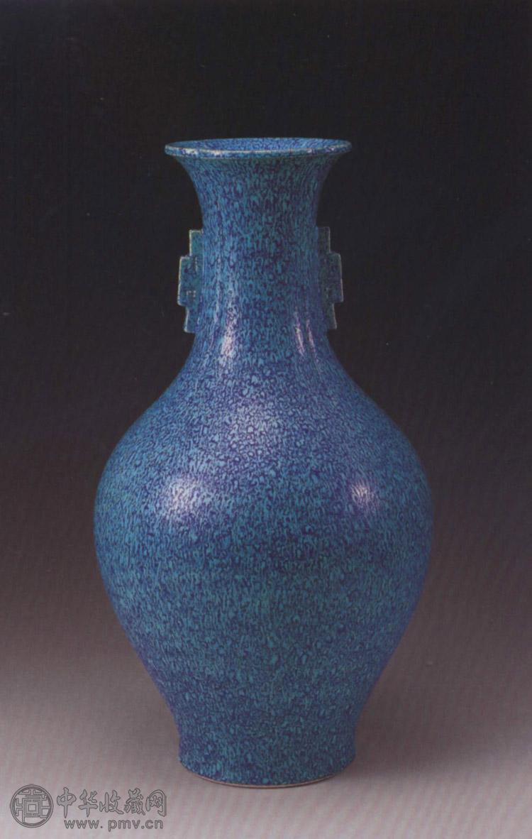 清嘉庆 炉钧釉花口双耳瓶