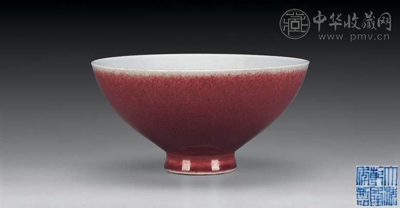 清乾隆 年红鸡心碗