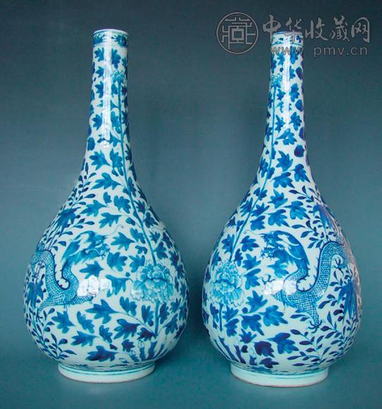 清康熙 青花龙纹瓶一对