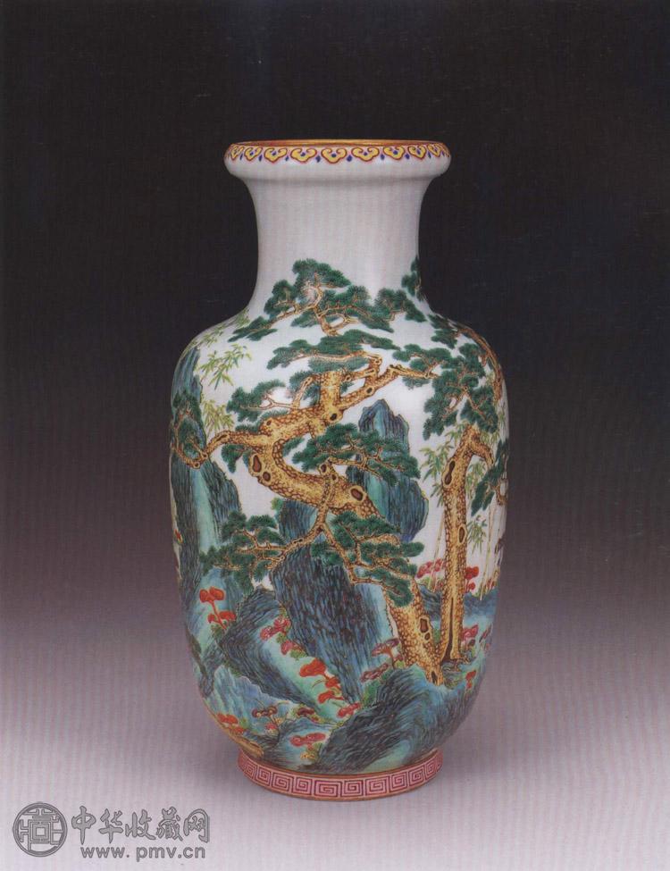 清乾隆 粉彩树石灵芝灯笼瓶