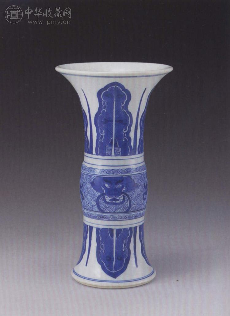 清康熙 青花兽面蕉叶纹花觚