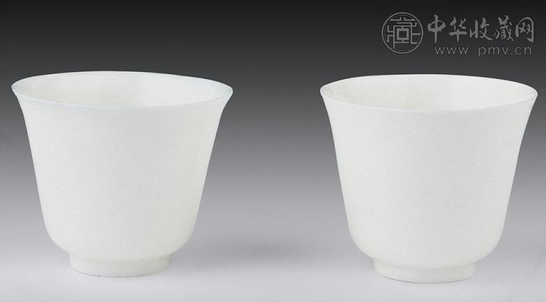 天字款脱胎白釉刻龙纹杯(1对)