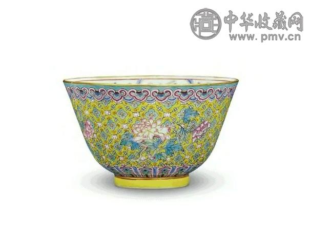 清 同治 粉彩花卉瓶