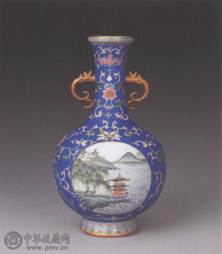 民国 色地粉彩开光山水人物纹双耳瓶