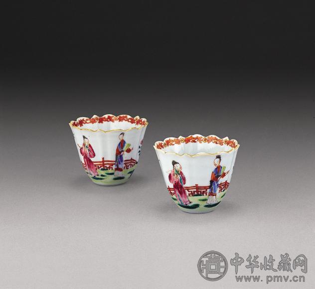 清乾隆 粉彩仕女图小杯(1对)