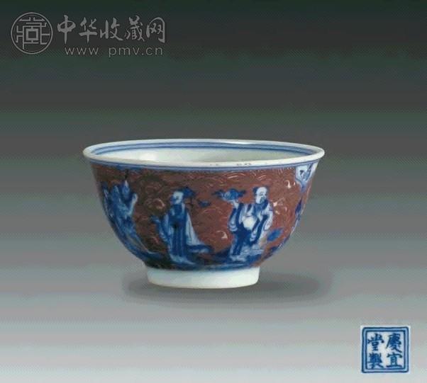 清乾隆 青花釉里红八仙过海图杯