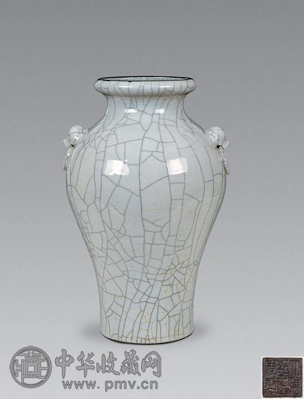 清雍正 哥釉双狮耳瓶