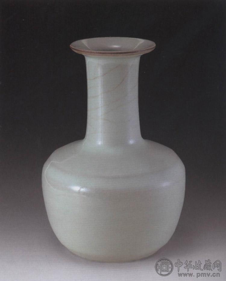 清乾隆 仿汝釉撇口瓶